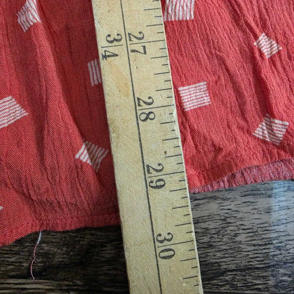 TORRID sz 6 Babydoll Top Womens Red Geometric Square Pleated Gauze Scoop Neck - Picture 3 of 5